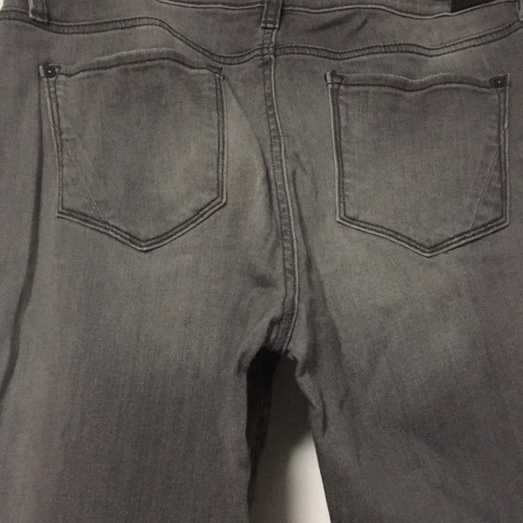 DKNY Gray Soho Skinny Jeans - Picture 8 of 8